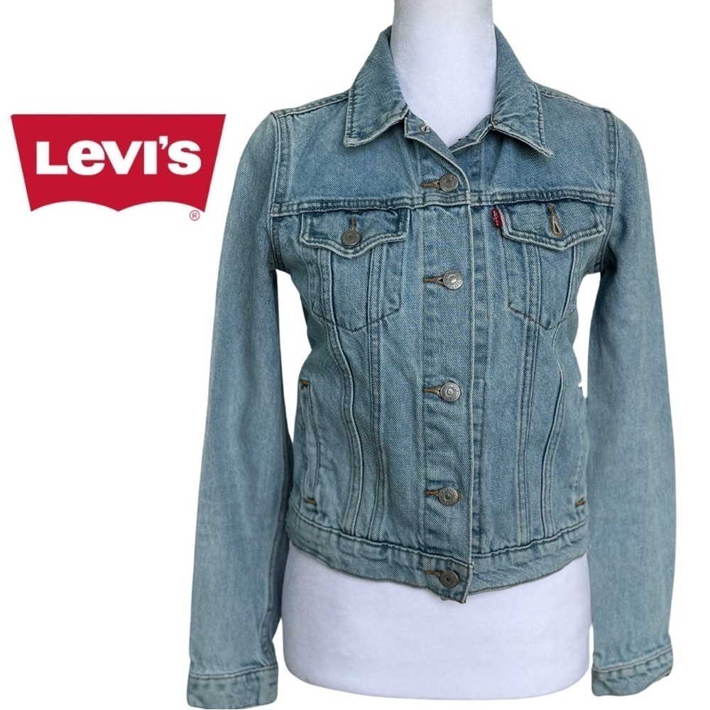 Levi’s Women’s Denim Red Tab Jacket Light Wash blue Jean extra small XS cotton